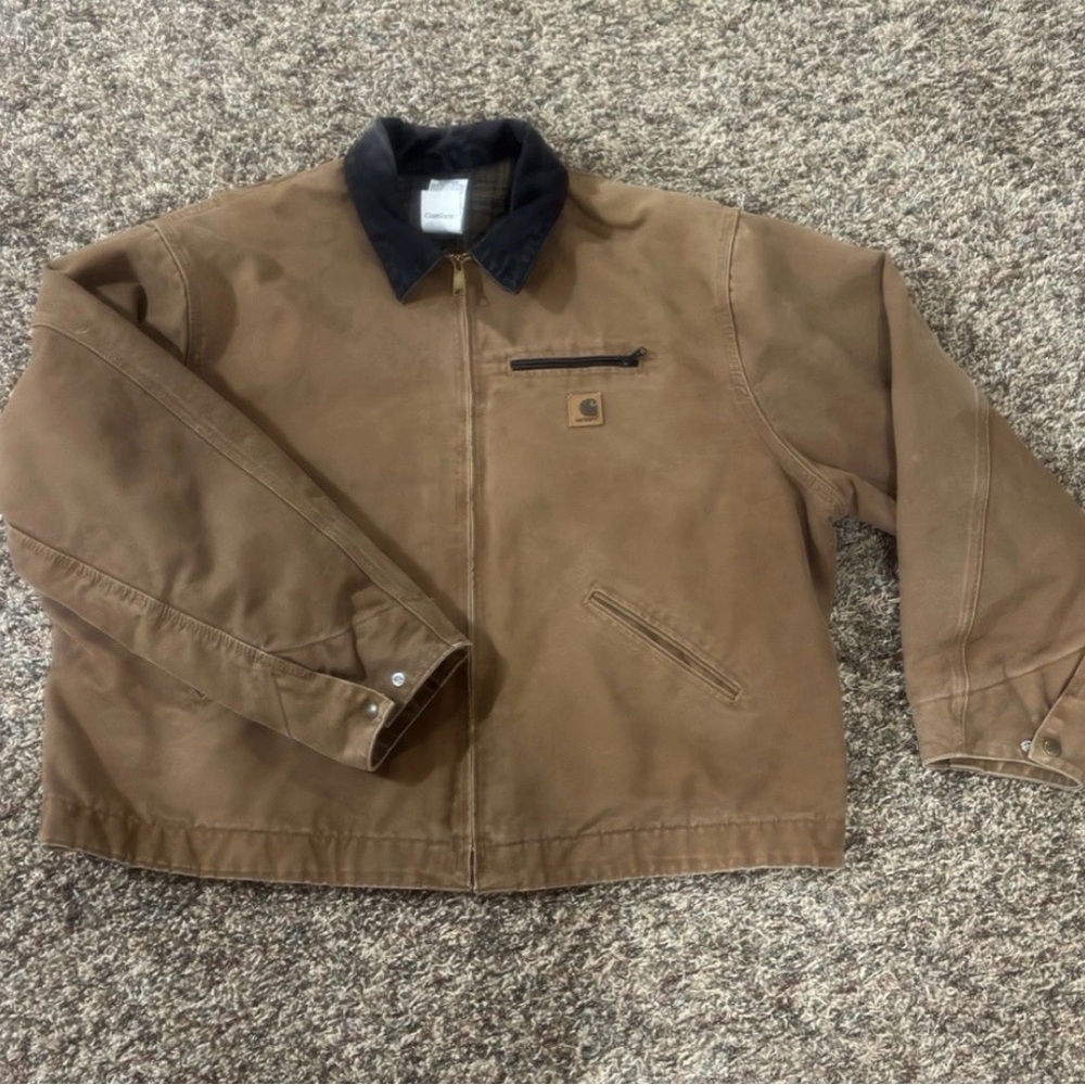 Vintage Carhartt cropped Detroit jacket. Size 3XL